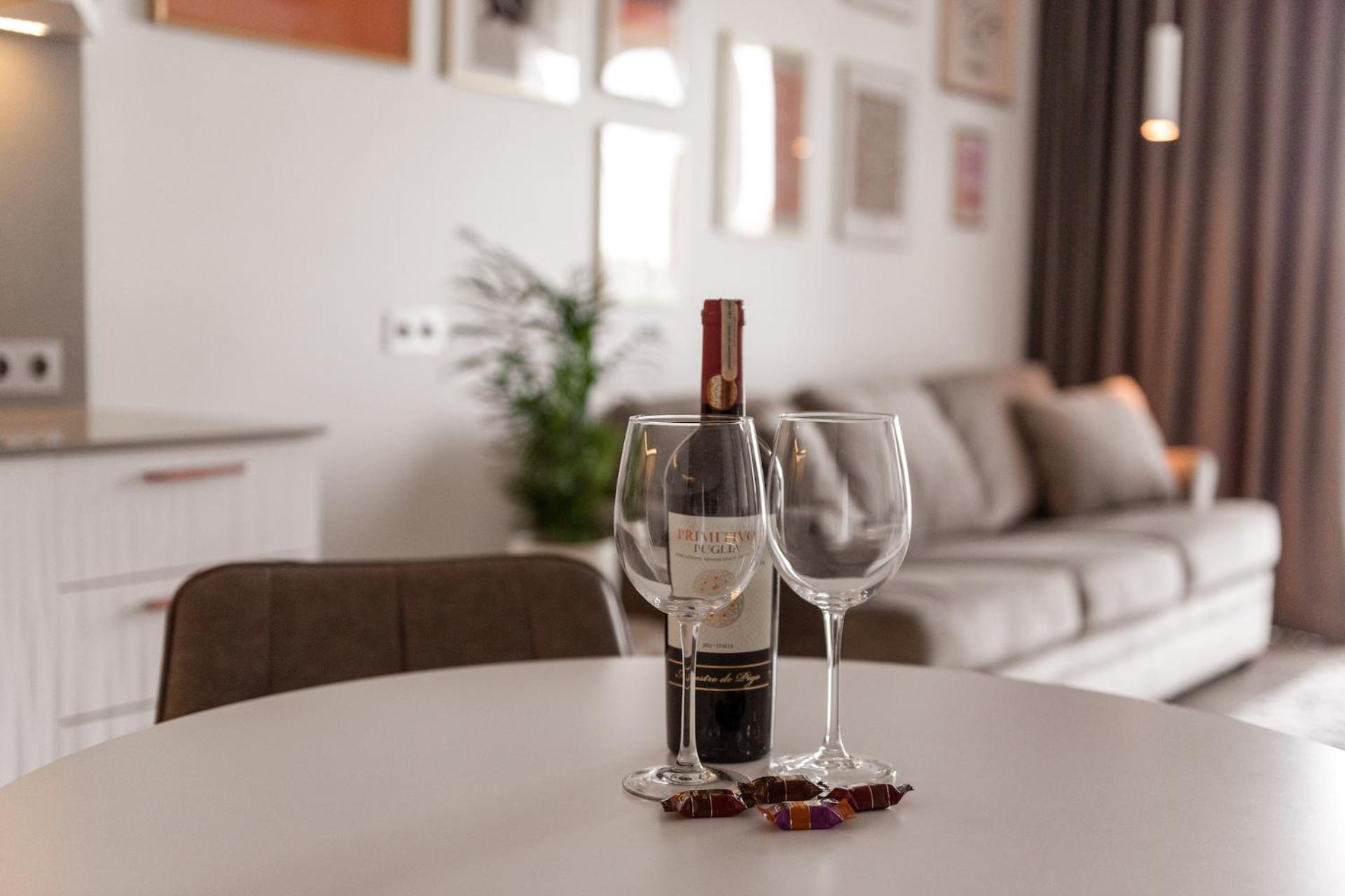 Bright Kaunas Apartment With Castle View ภายนอก รูปภาพ