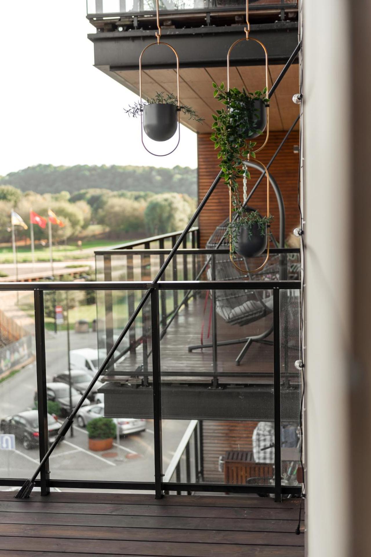 Bright Kaunas Apartment With Castle View ภายนอก รูปภาพ