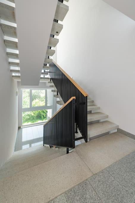 Bright Kaunas Apartment With Castle View ภายนอก รูปภาพ