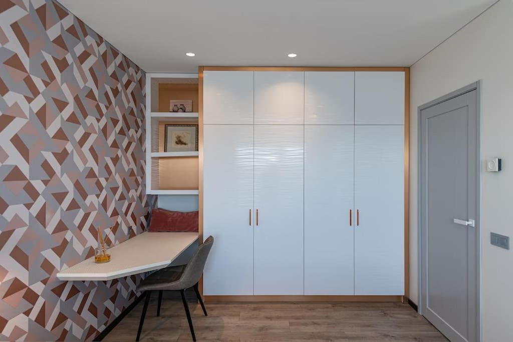 Bright Kaunas Apartment With Castle View ภายนอก รูปภาพ